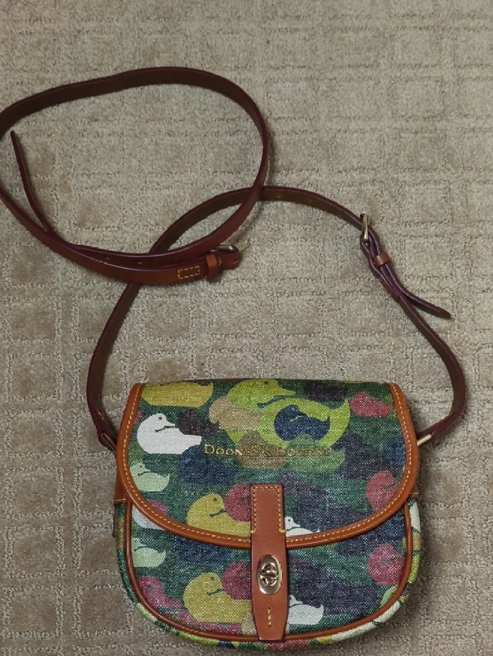Dooney & Bourke Multicolor Duck Print Crossbody Bag *READ*